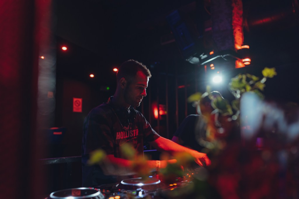 DISARLI: Fusionando Estilos Musicales desde&nbsp;Barcelona