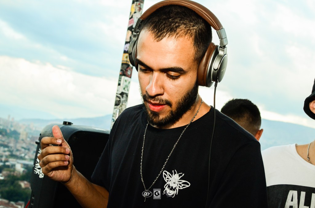 Entrevista con Alex Rojas: Pasiones y Desafíos en la Música&nbsp;Electrónica