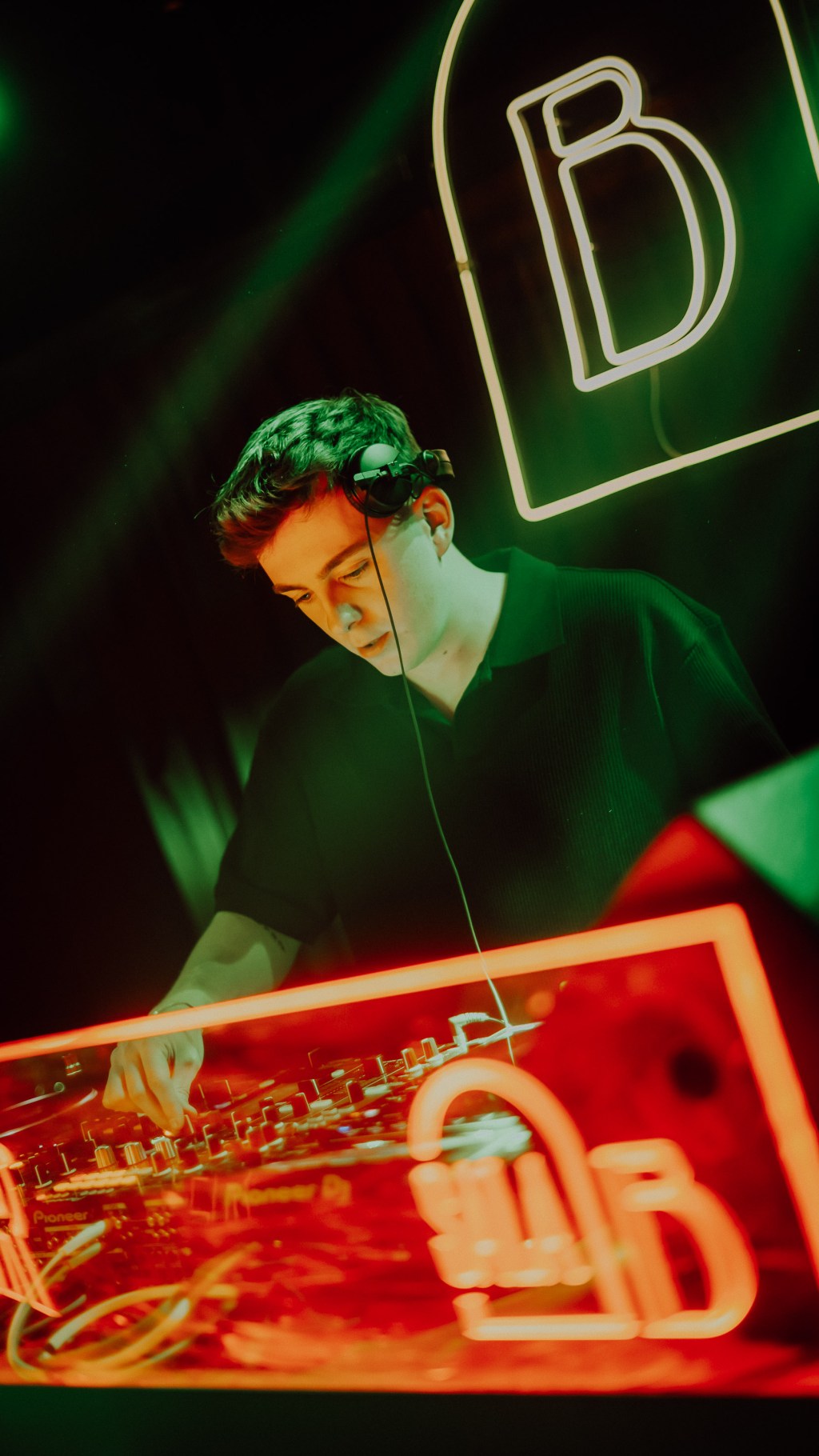 DELATORRE: Fusionando Estilos y Conectando con el&nbsp;Público